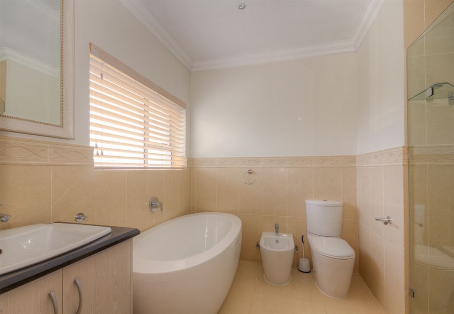 4 Bedroom Property for Sale in Royal Alfred Marina Eastern Cape